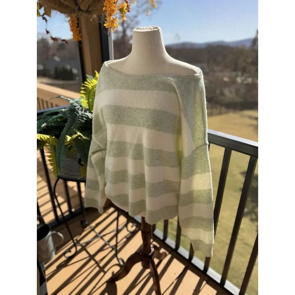 AE American Eagle Oversized Sweater This Feels Seriously Huggable NWOT